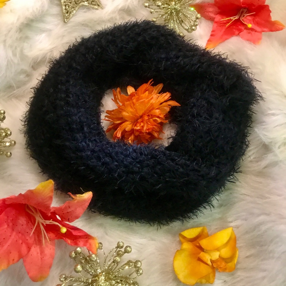 Sonoma Infinity Scarf - Picture 1 of 8